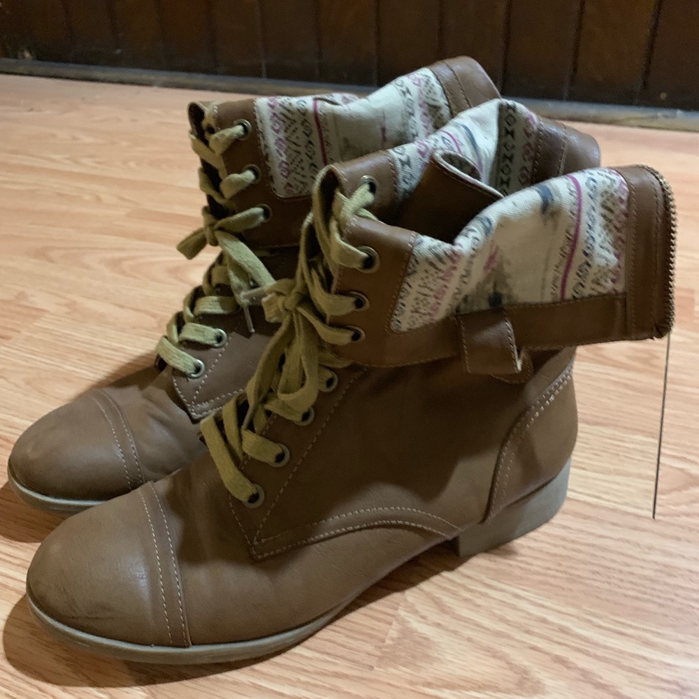Black Poppy Brown Combat Boots. Size 9.